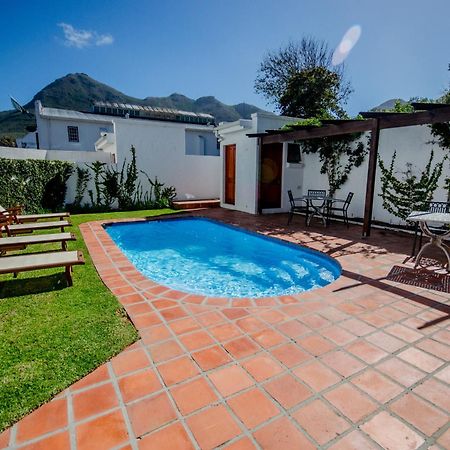Noordhoek Village Hotel Buitenkant foto