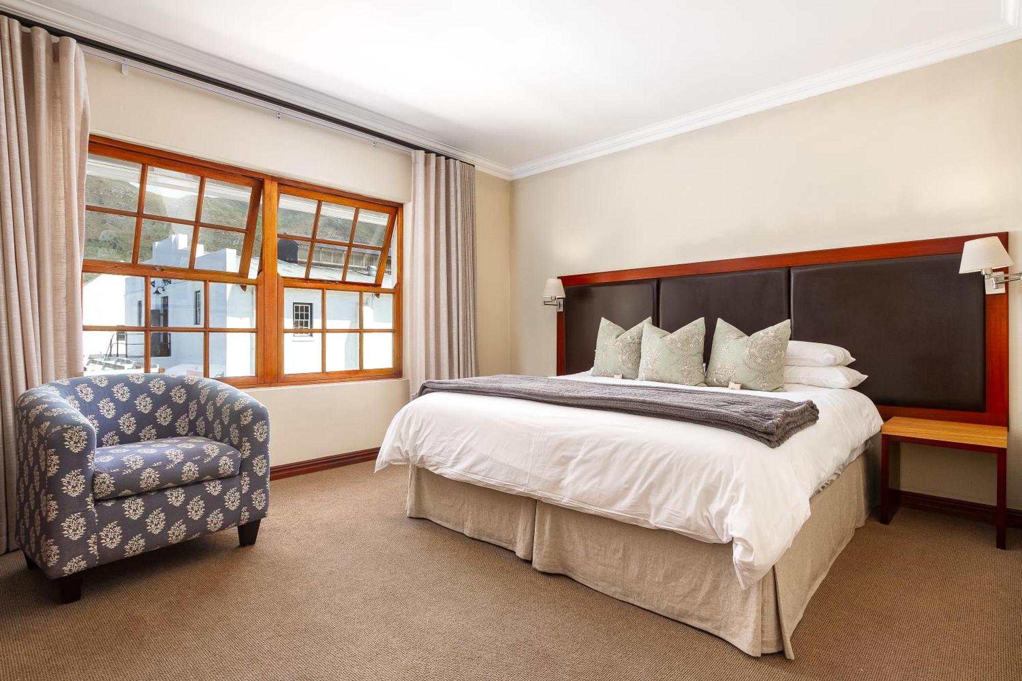 Noordhoek Village Hotel Buitenkant foto