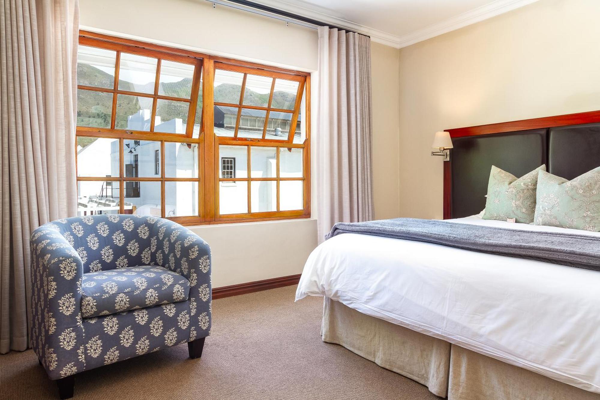 Noordhoek Village Hotel Buitenkant foto