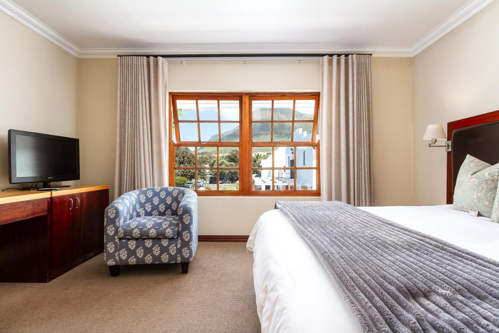 Noordhoek Village Hotel Buitenkant foto